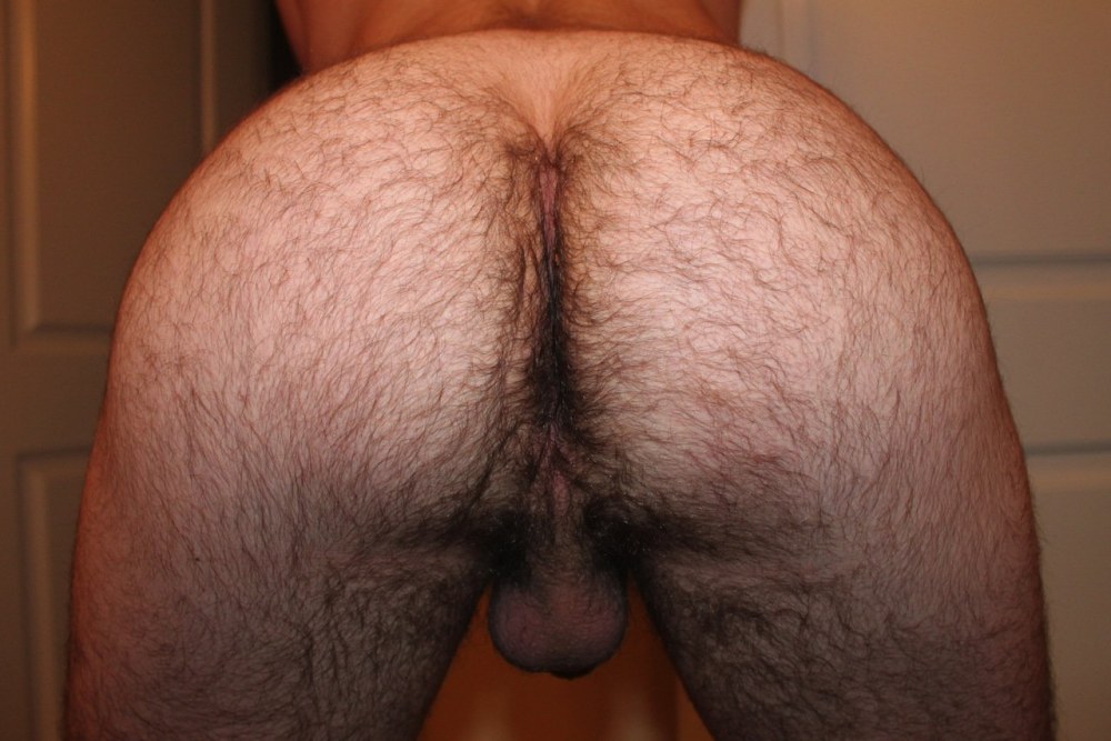 Crosse des hommes velu