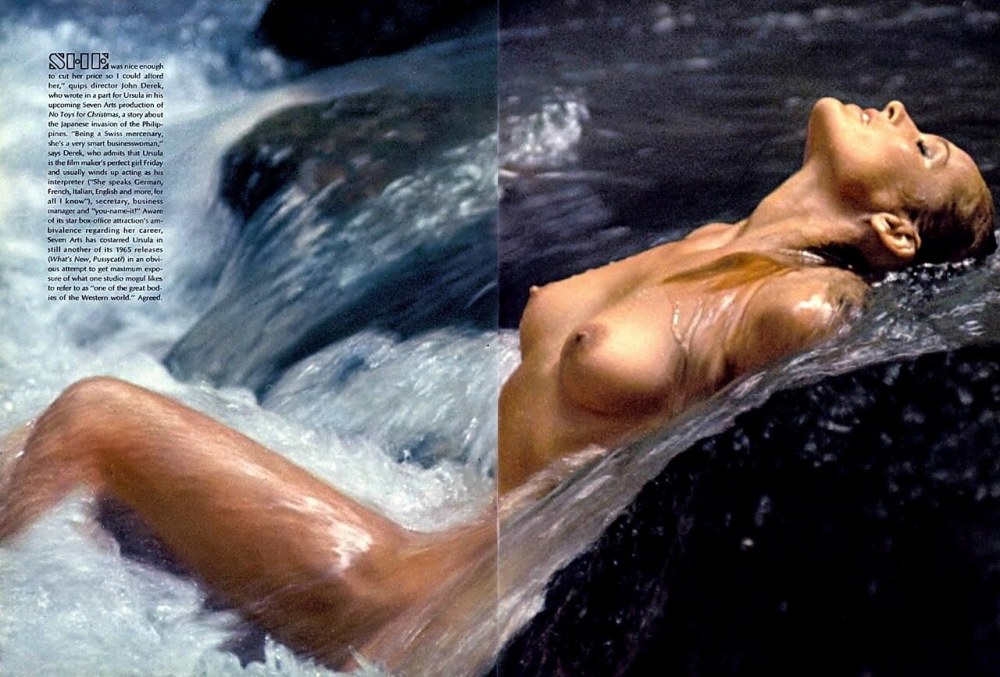 Ursula Andress Topless