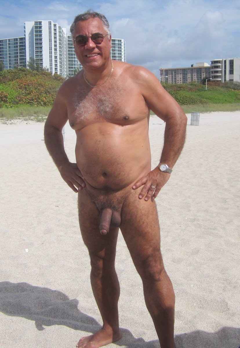 Hommes nus dans 40 ans