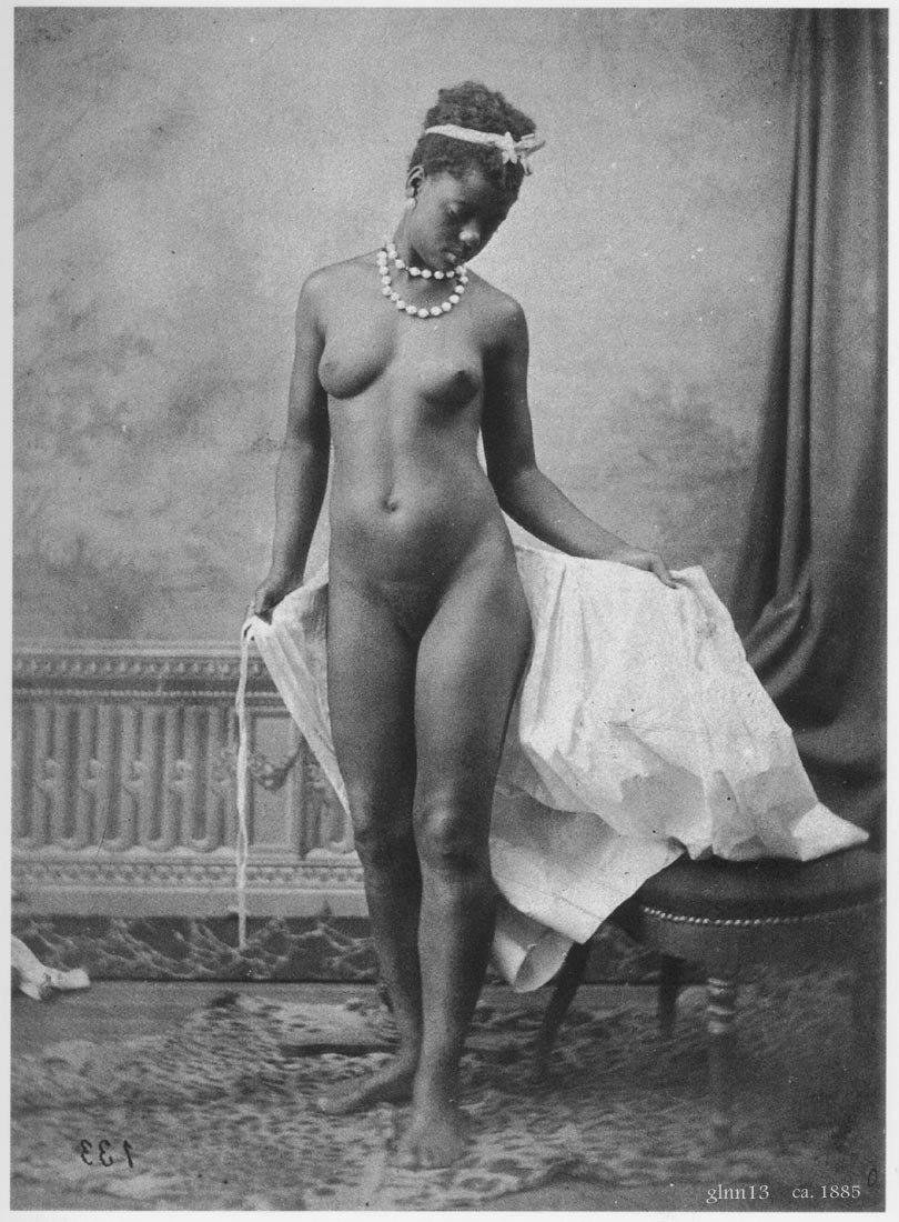 Dames nues de l'ère victorienne