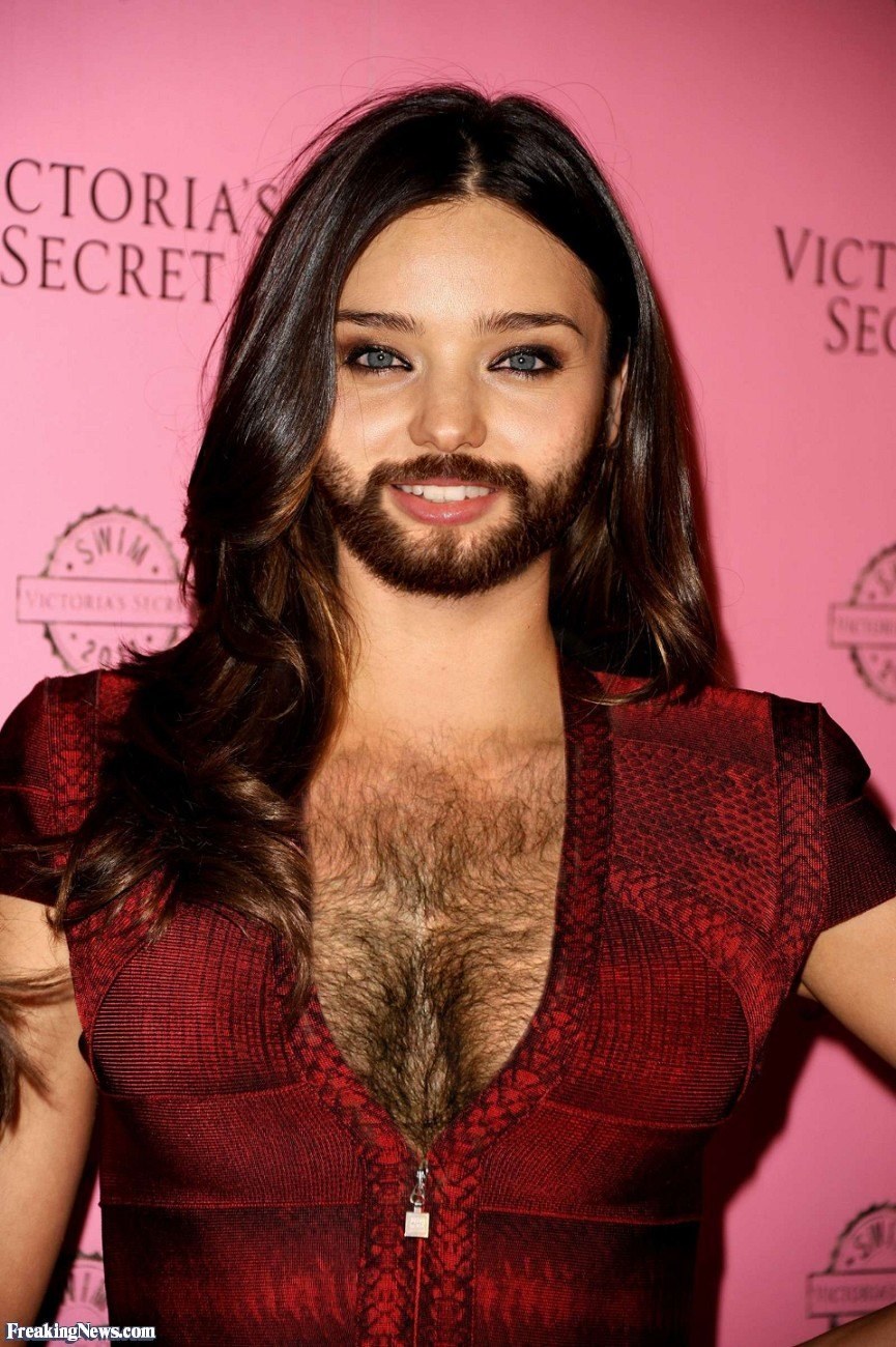 Femme avec une moustache et une barbe