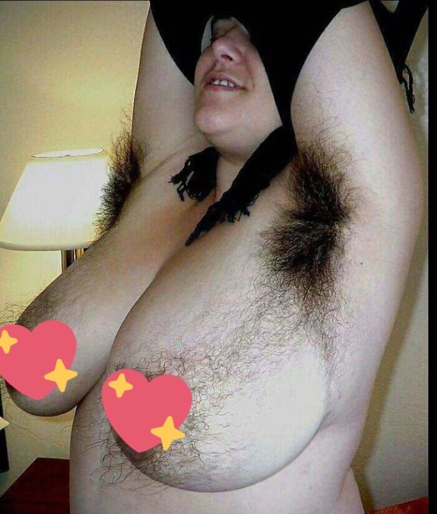 Femmes poilues nues ivres