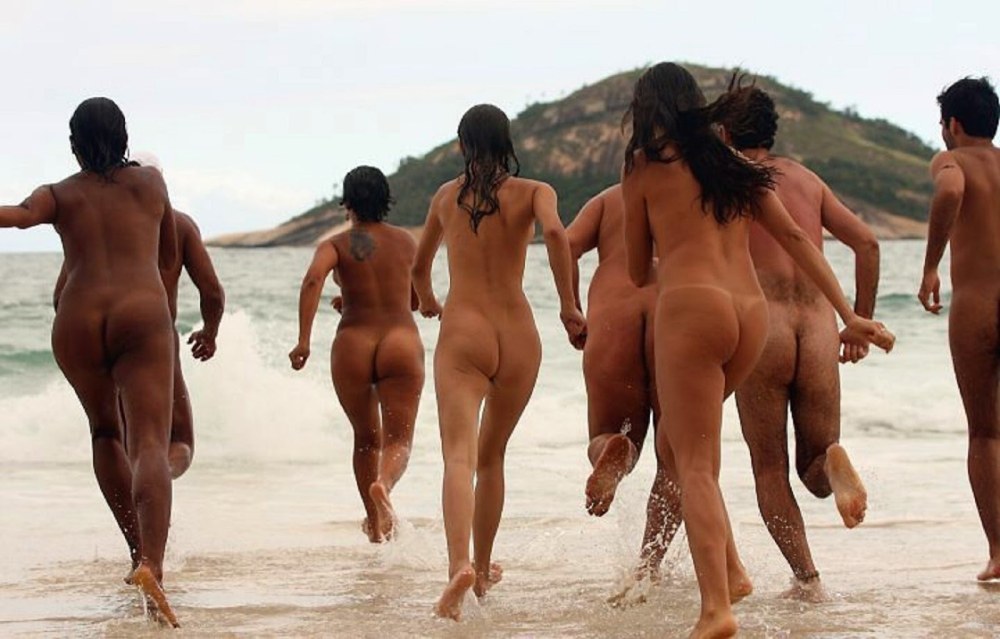 Filles brésiliennes nudistes