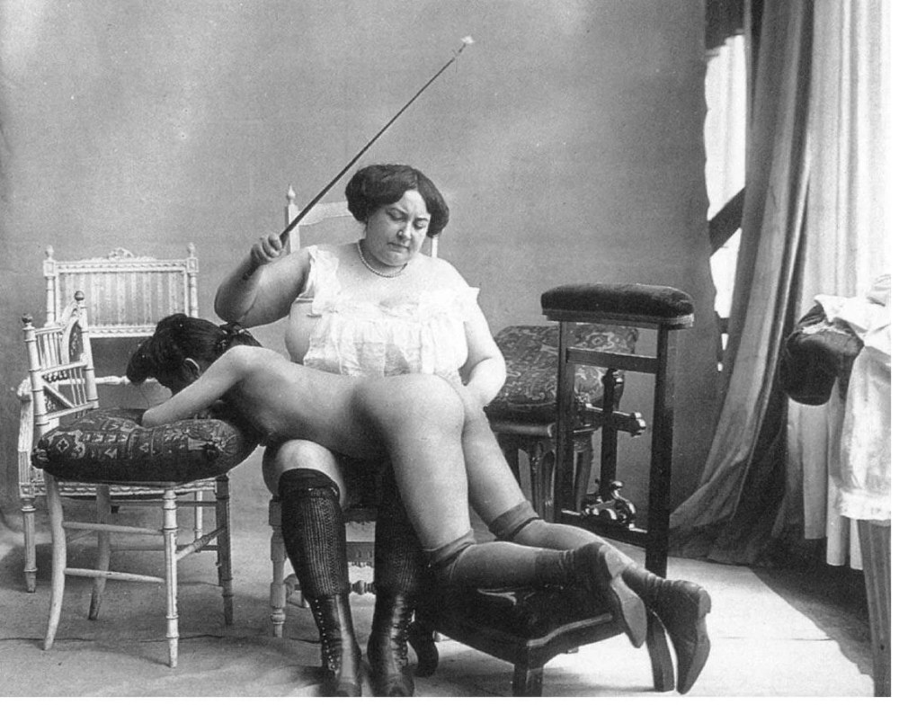 Dames nues de l'ère victorienne