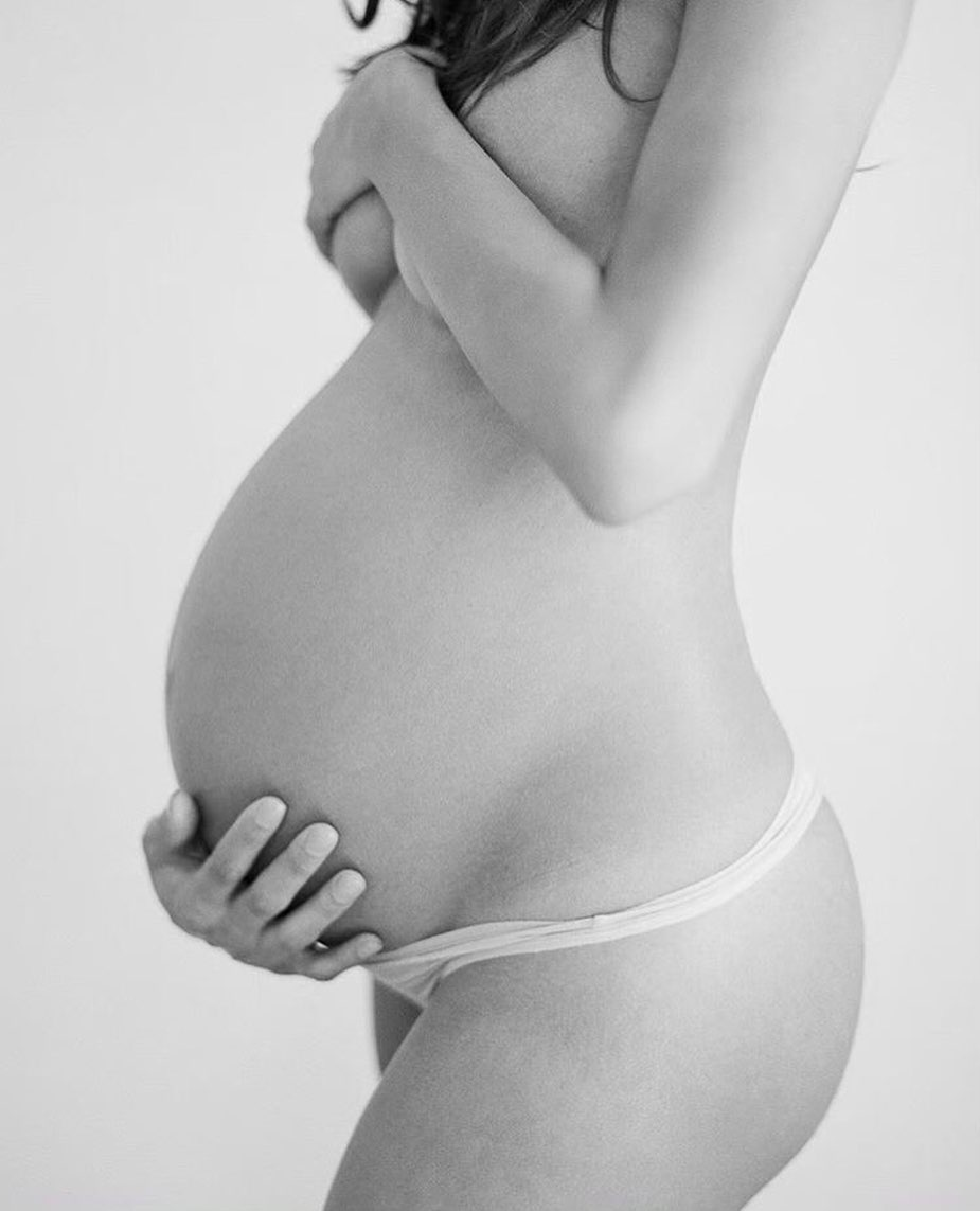 Séance photo de femmes enceintes nues