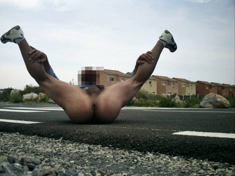 Les femmes nues se montrent