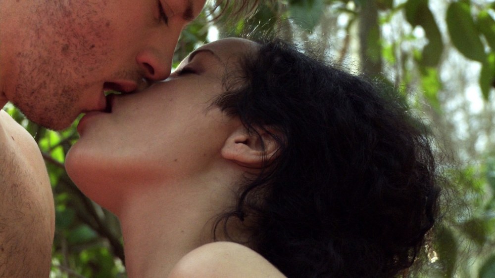 Leila Denio Valery Maes