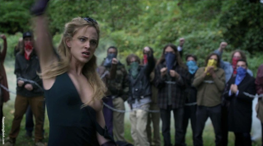 Nora Arnezeder Angelica Scène