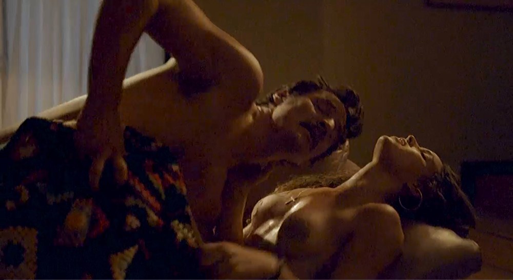 La série de Riviera Roxan Duran Naked
