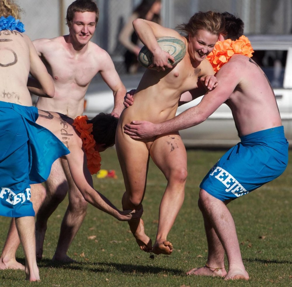 Vestiaire de rugby des gars nus