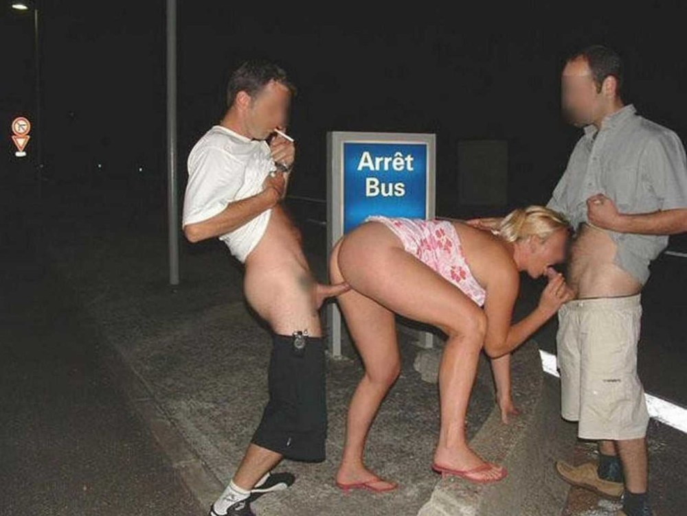 Hommes nus dans les transports publics
