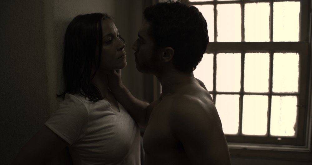 La femme est excitée par Fylm +18