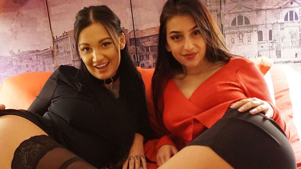 Couples lesbiens adultes