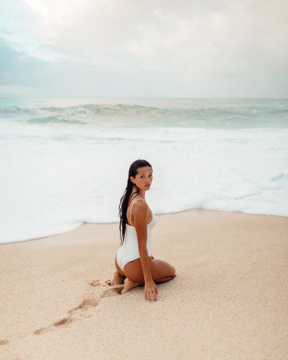 Lily Che en bikini