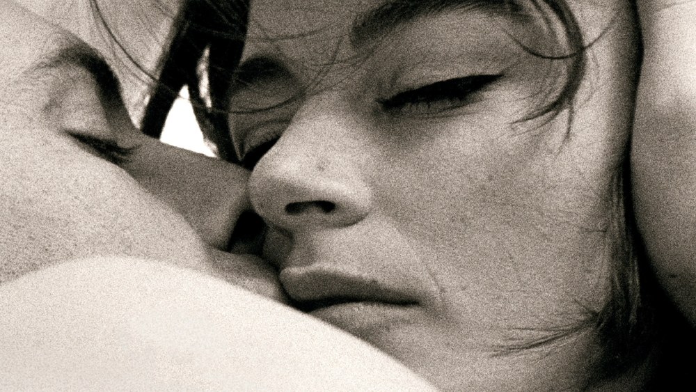 Embrassez deux femmes des films