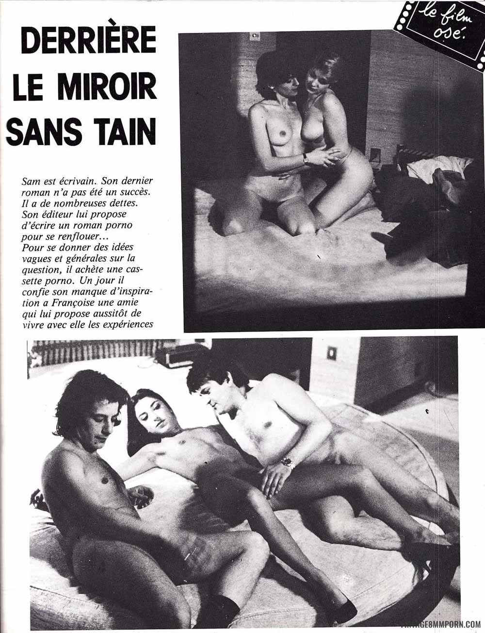 Beauté nue au miroir