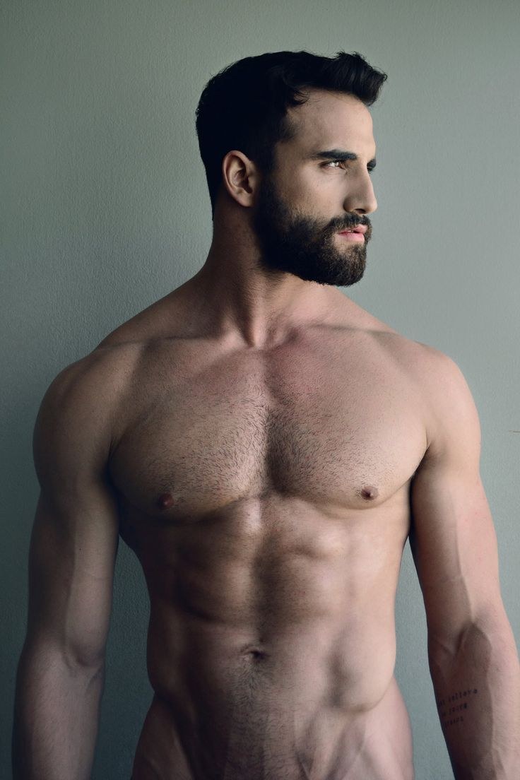 Torse des hommes barbus