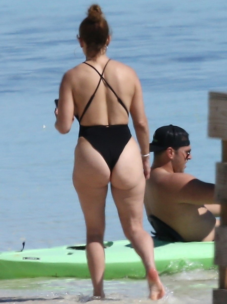 Jennifer Lopessy Sexy 2021