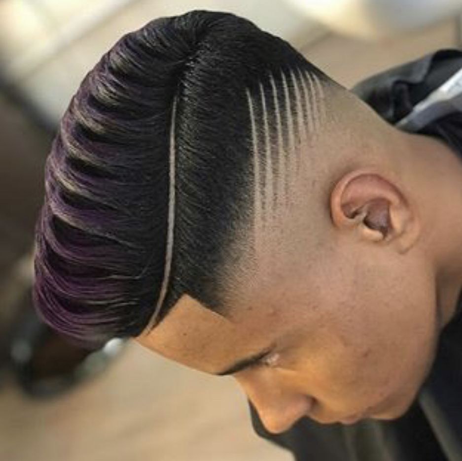 Rayures sur la tête de cheveux masculine
