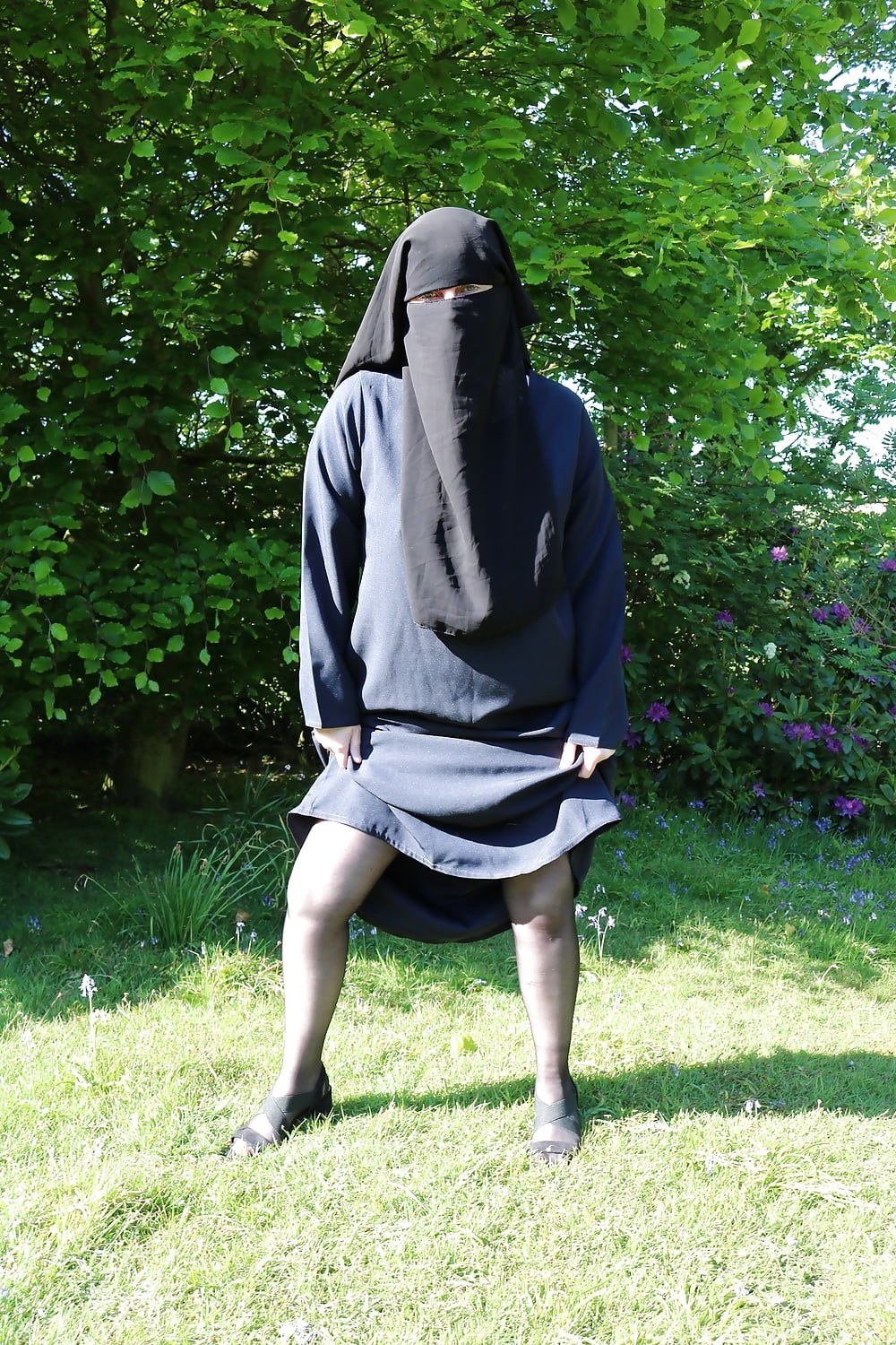 Hijab Girl Pussy poilue