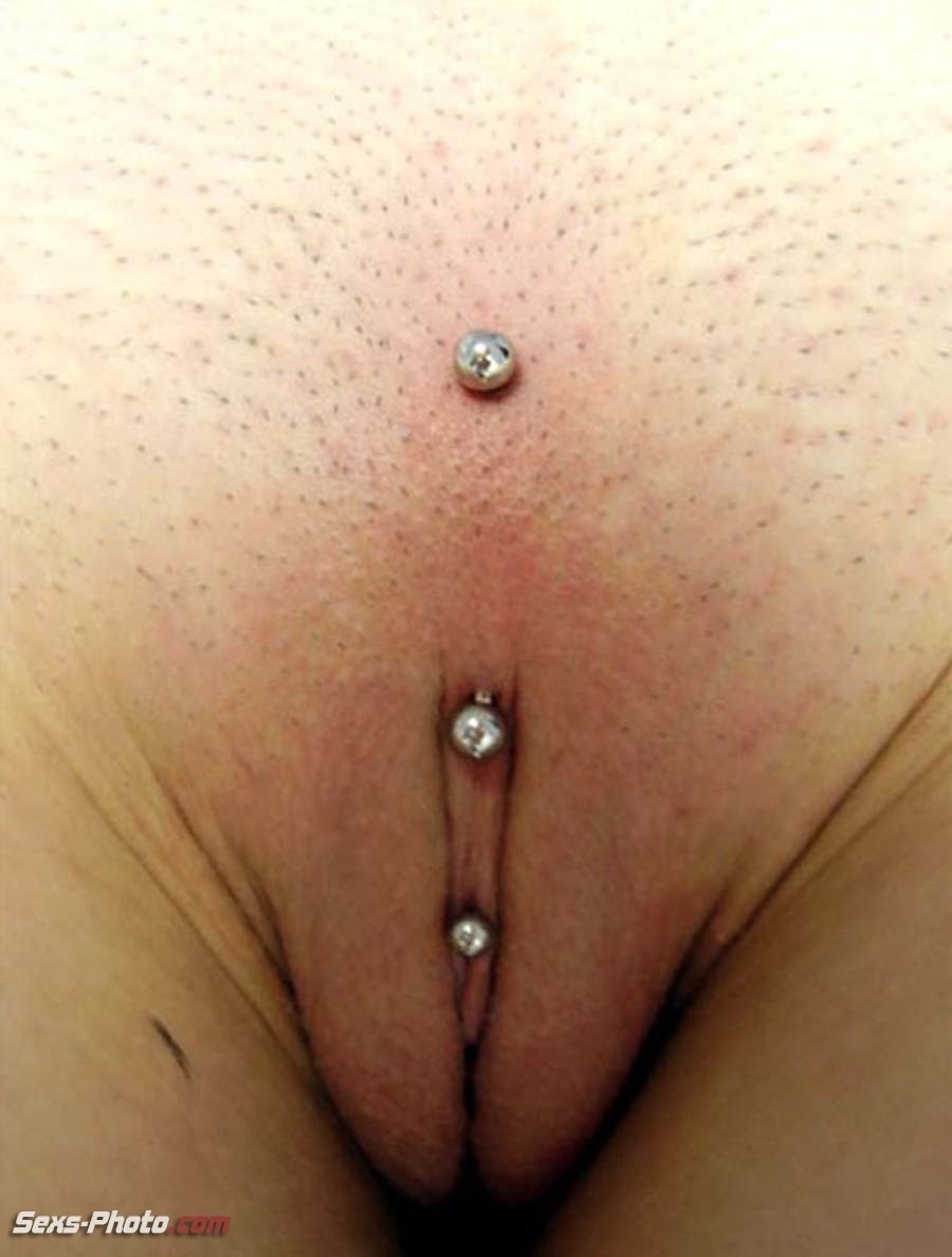 BDSM Labia Piercing