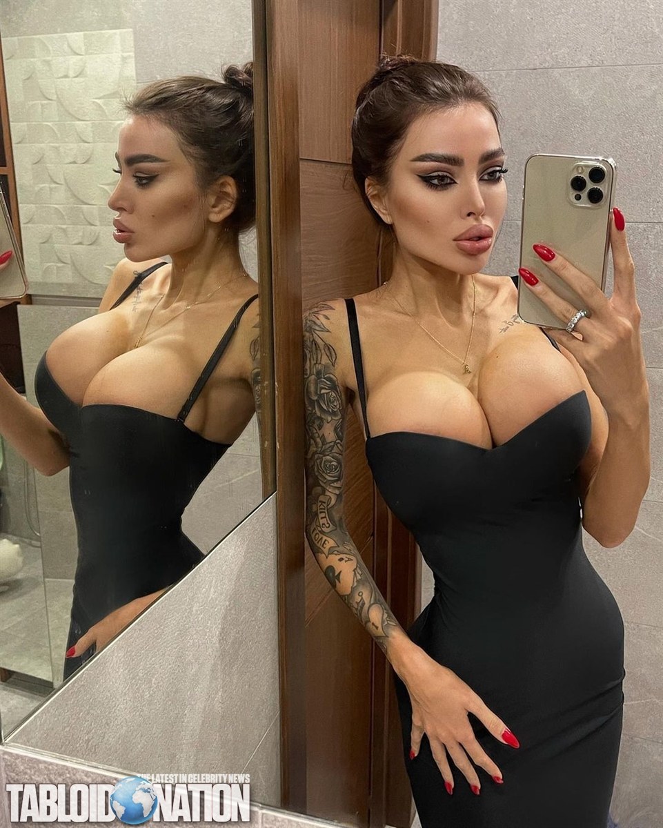 Robe Alena Omovich