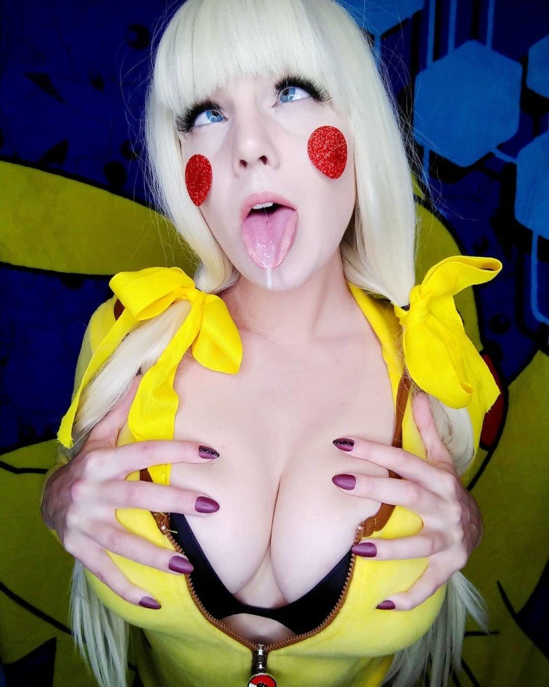 Cosplayer azami1110