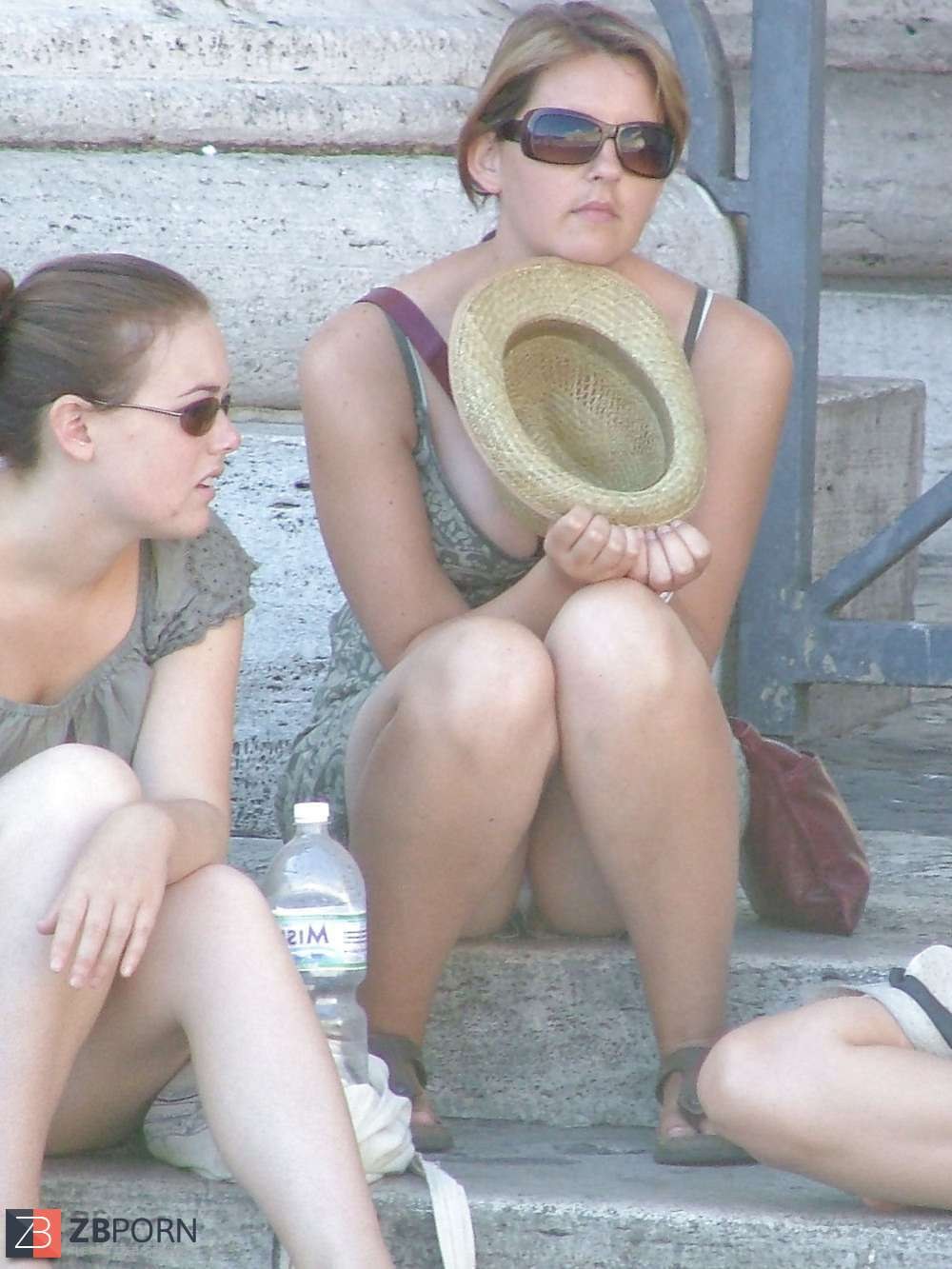 Filles aléatoires sans culotte