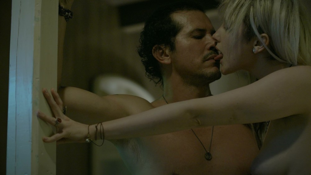 Mary-Luiza Parker Boobs
