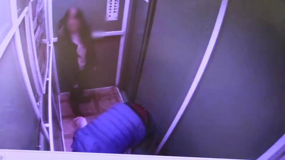 Le couple a kidnappé la fille du Japon et a tiré sur la caméra