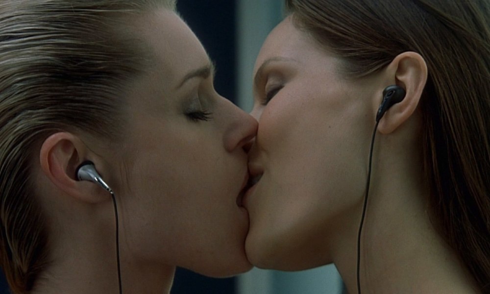 Femme mortel 2002