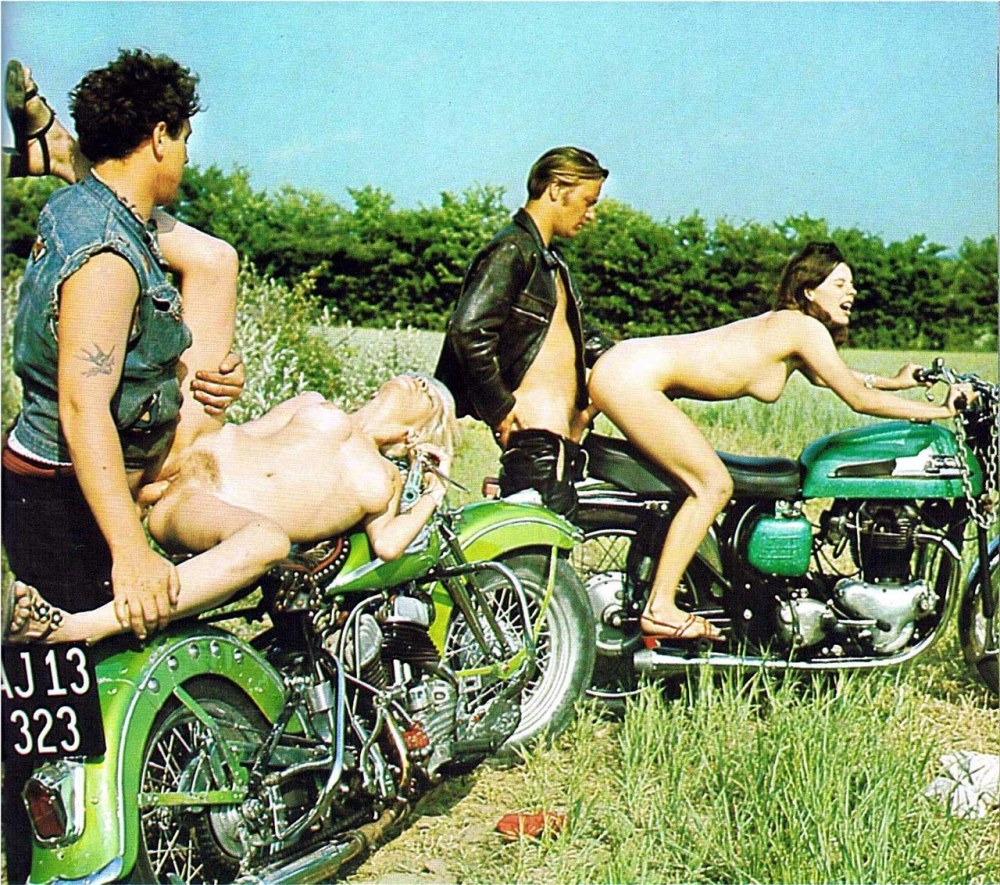 Moto de motard pornographique