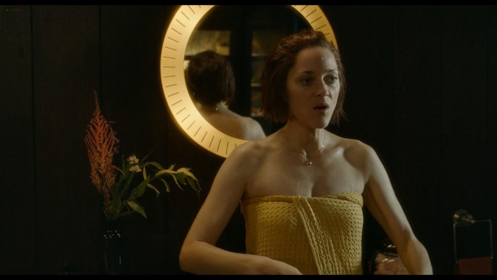 Actrice Marion Kotiyar nue