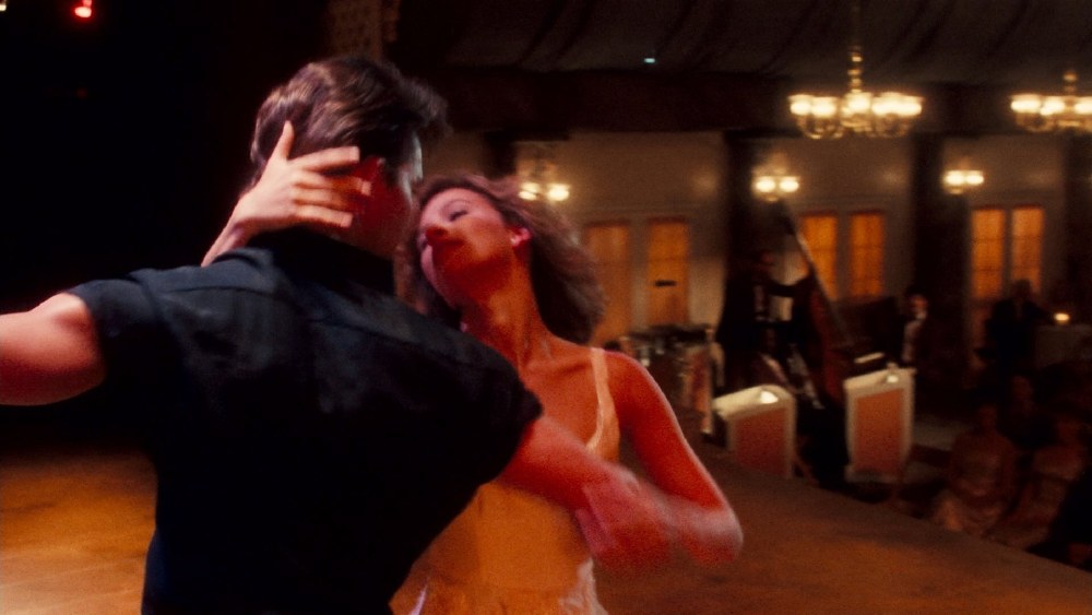Gars et fille danse