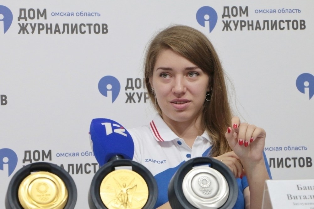 Vitalina Batsarashkin Bronze