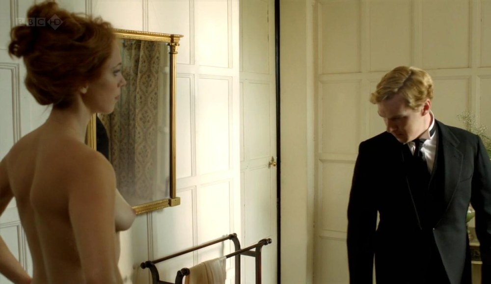 Rebecca Hall nue dans le film