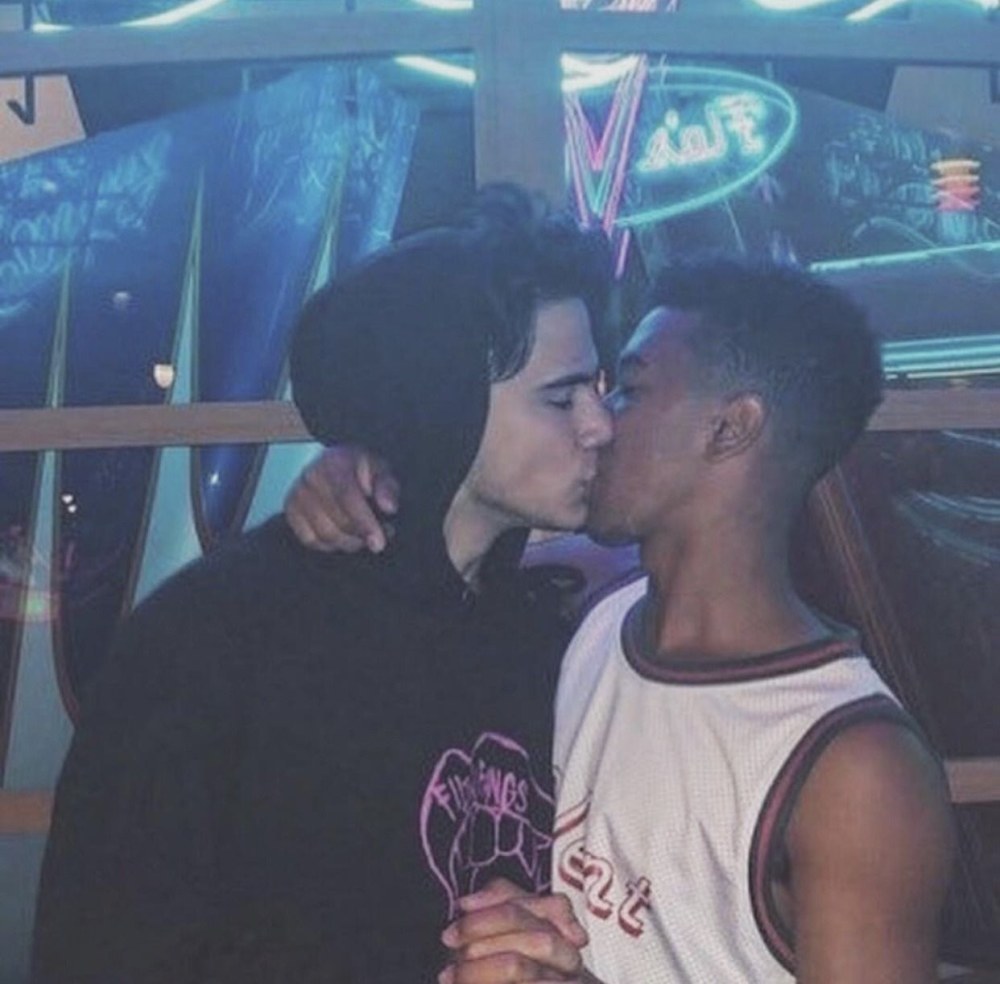 Richard Harmon Kiss Judas
