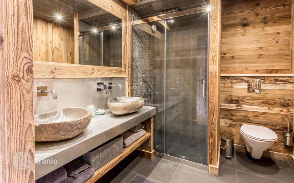 Douche en bois en bois