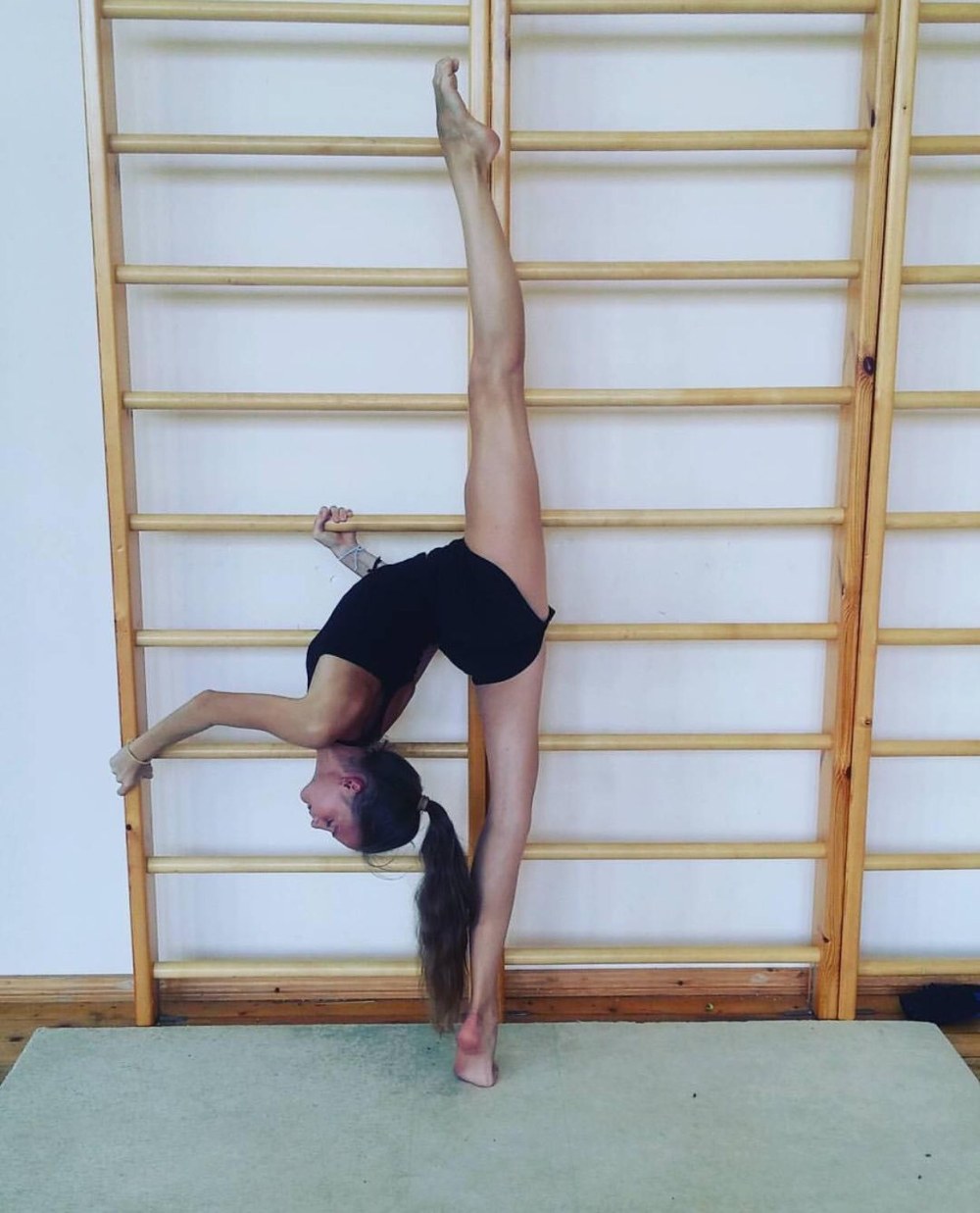 Aliya Mustafina 2021