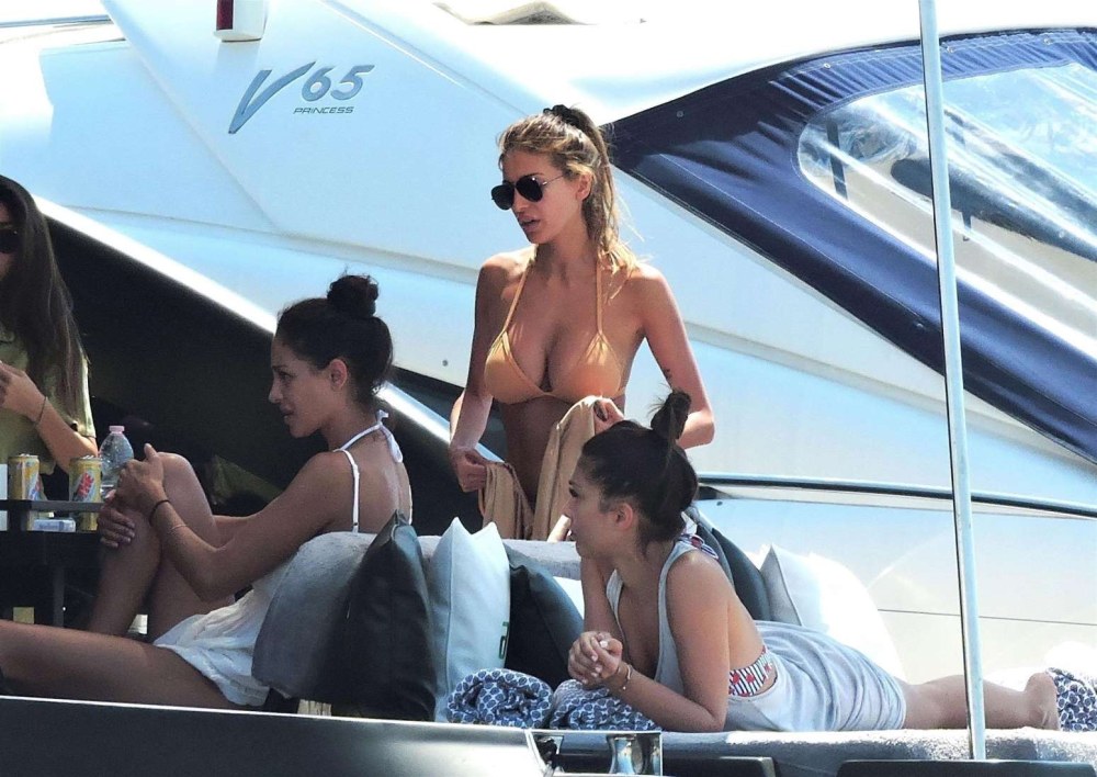 Christina Buchchino Cristina Buccino Paparazzzi