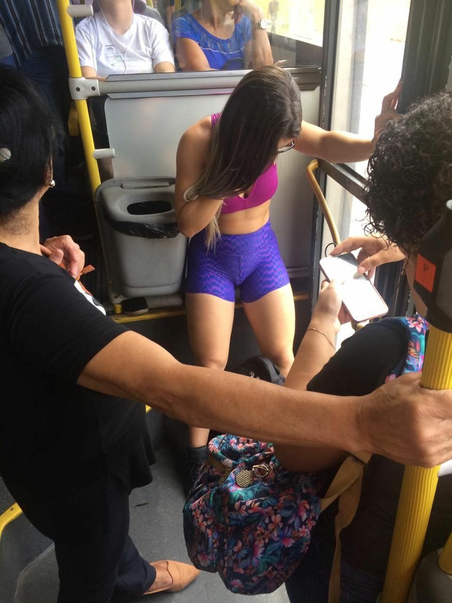 Candide dans le bus