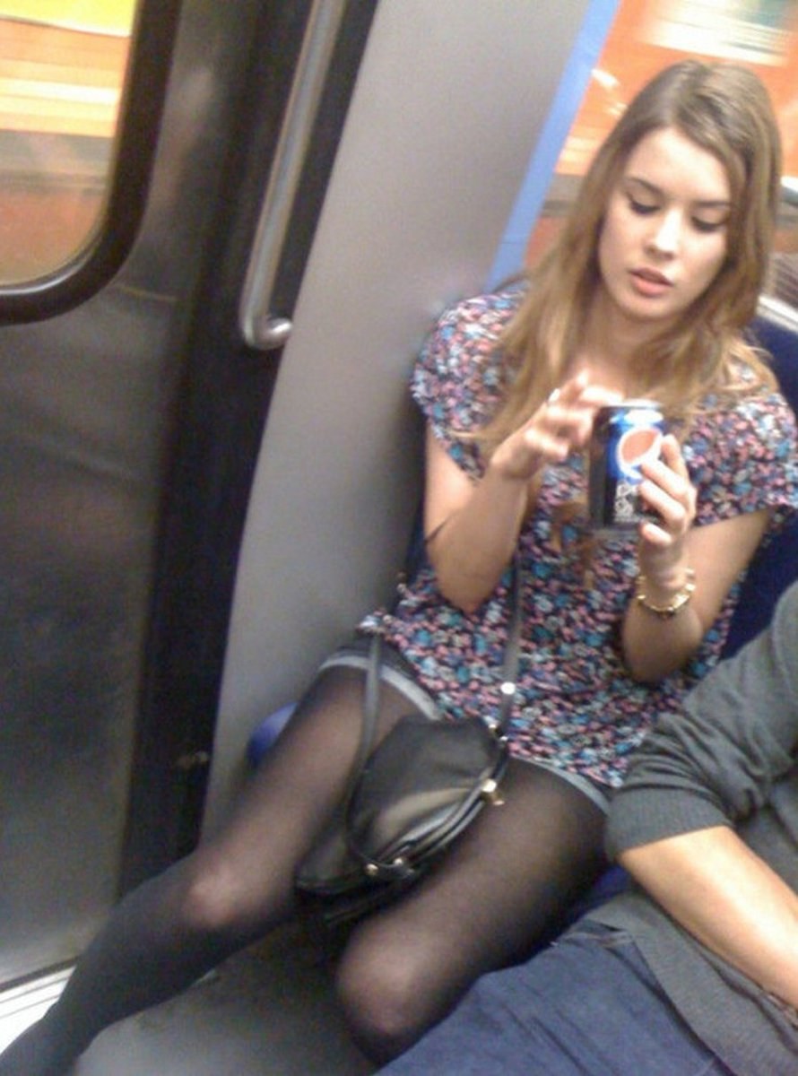 Une fille inquiet