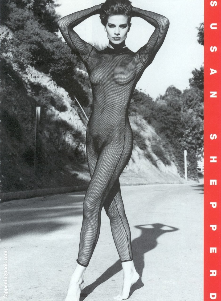 Jamma Lee Farrell nue