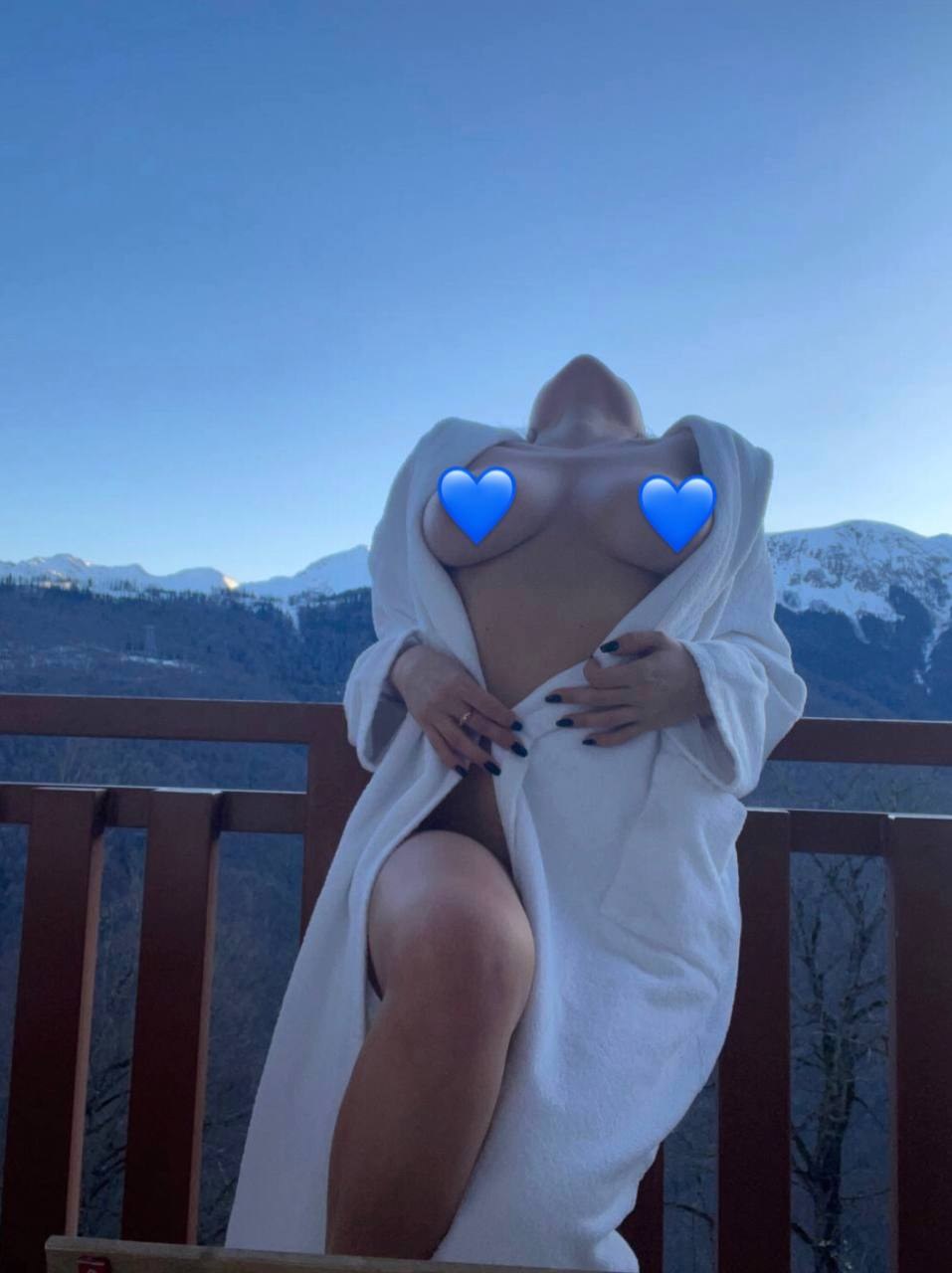 Seins Lilia Mindiarova
