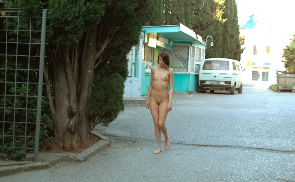 Des étrangers amateurs touchant ma femme en public