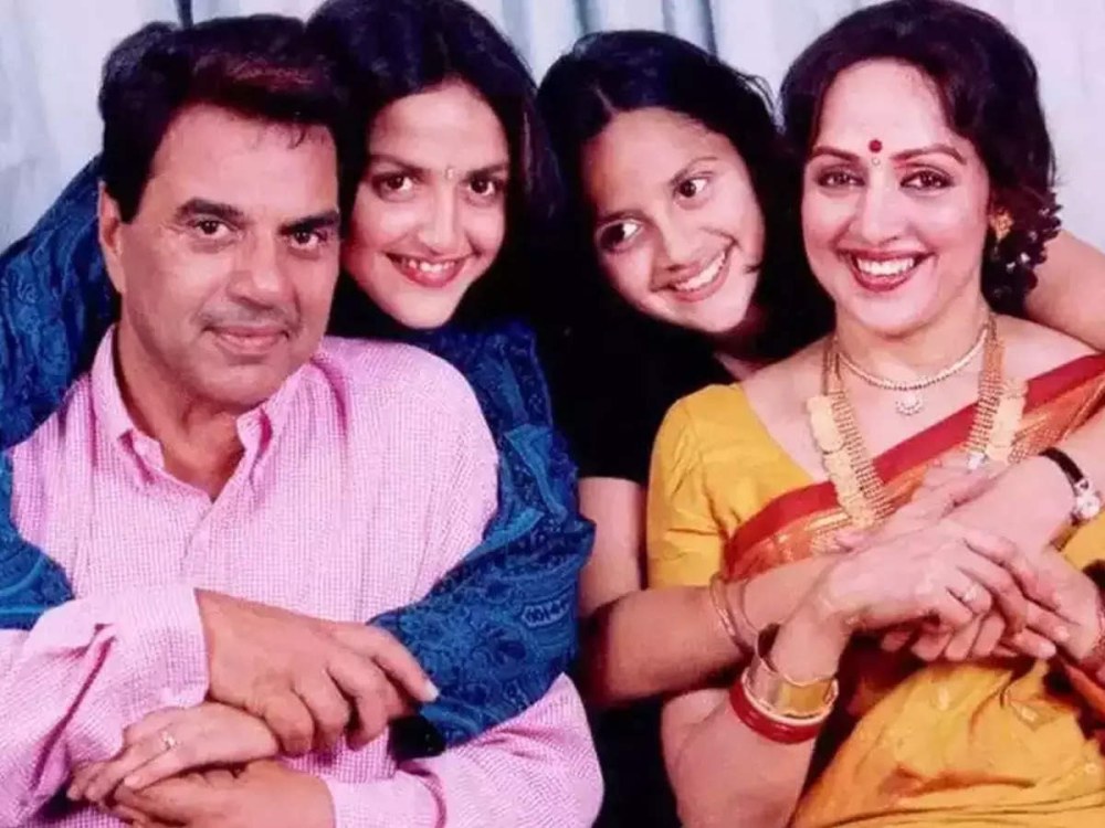 Famille Hema Malini