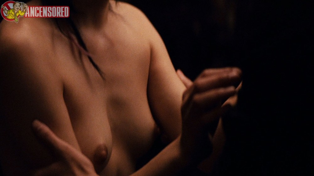 Rinko Kikuti est chaud
