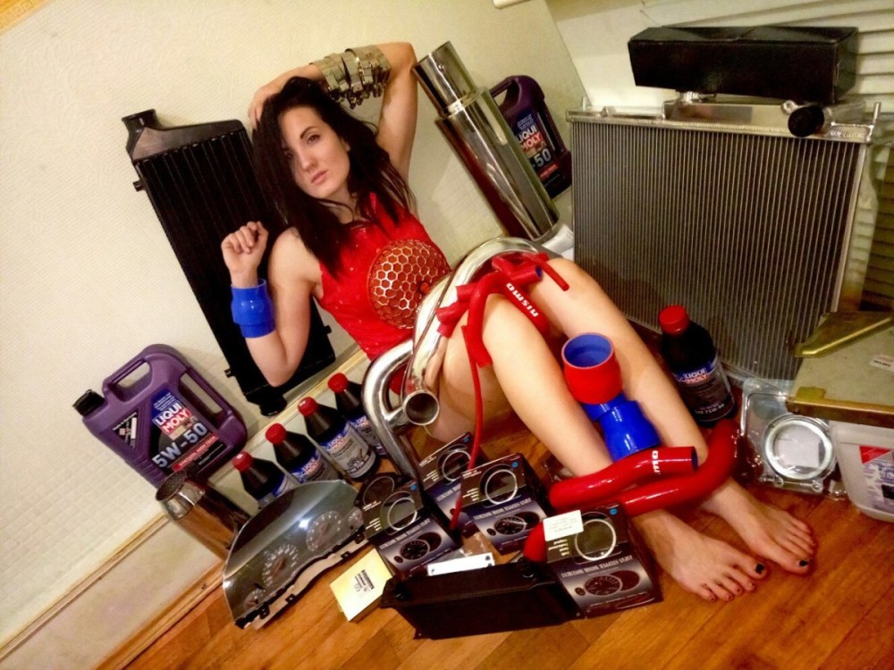Nastya tumanova mécanicien automobile