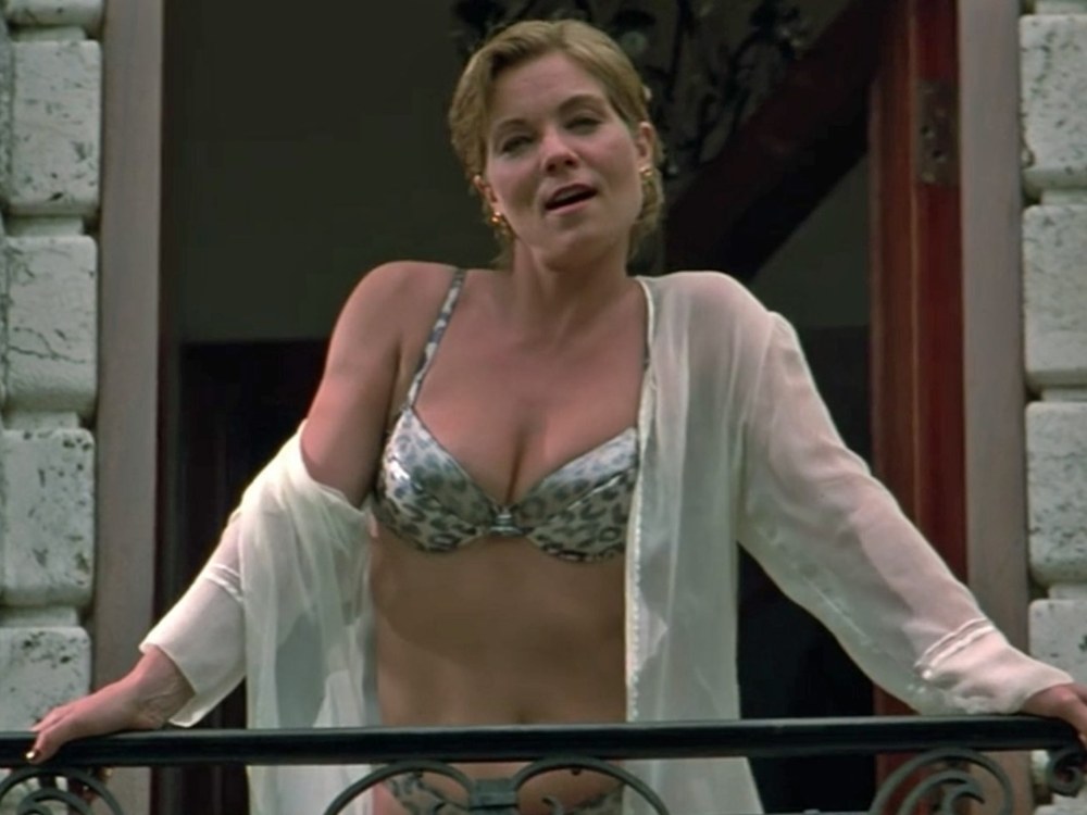 Elena Kopyl dans le film "Lady avec un perroquet"