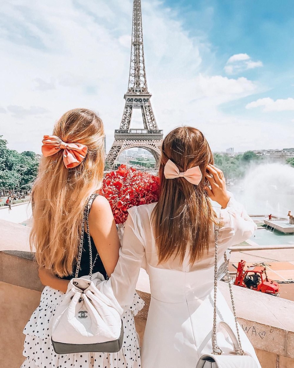 Copines à Paris